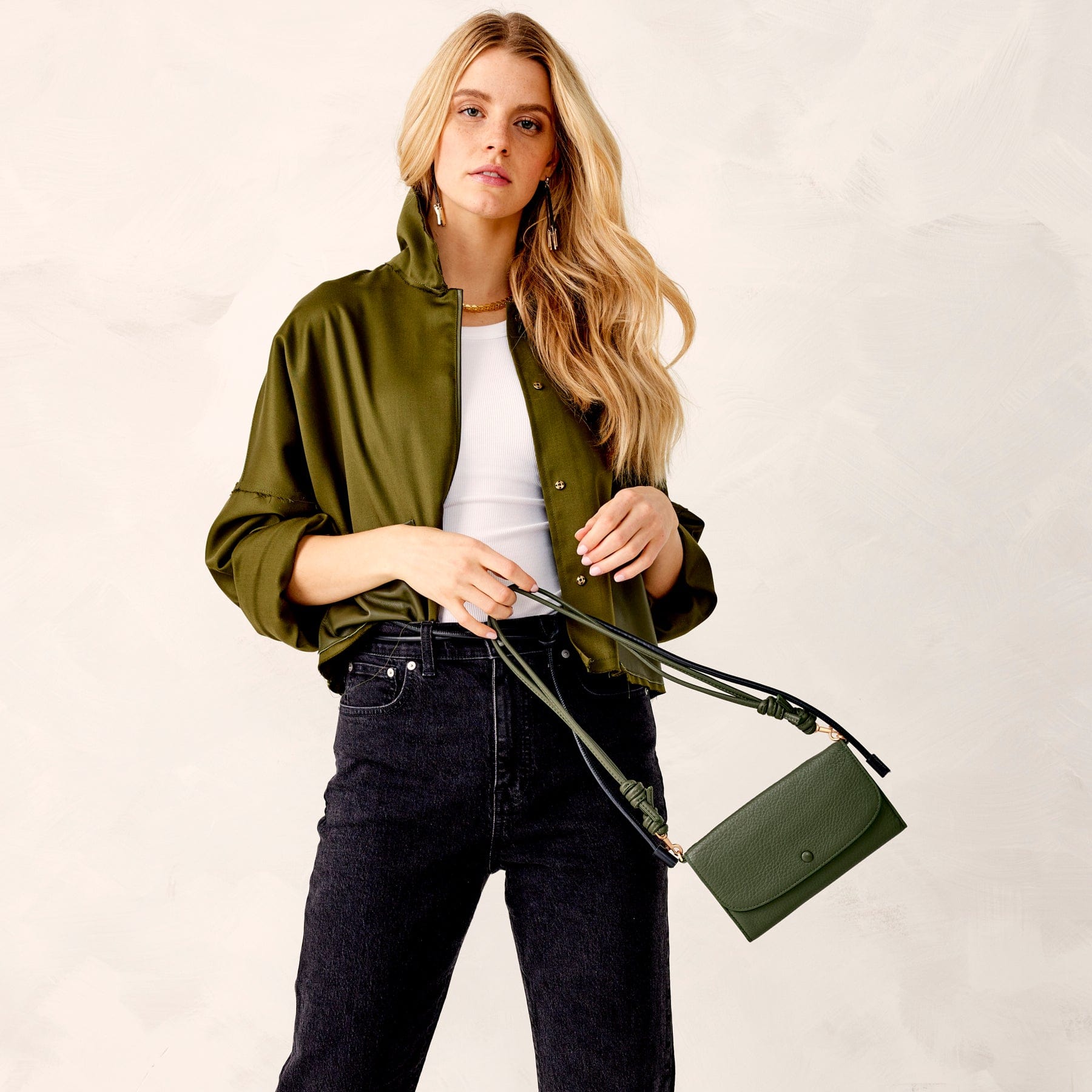 Wildwood Wallet Crossbody - Image 4
