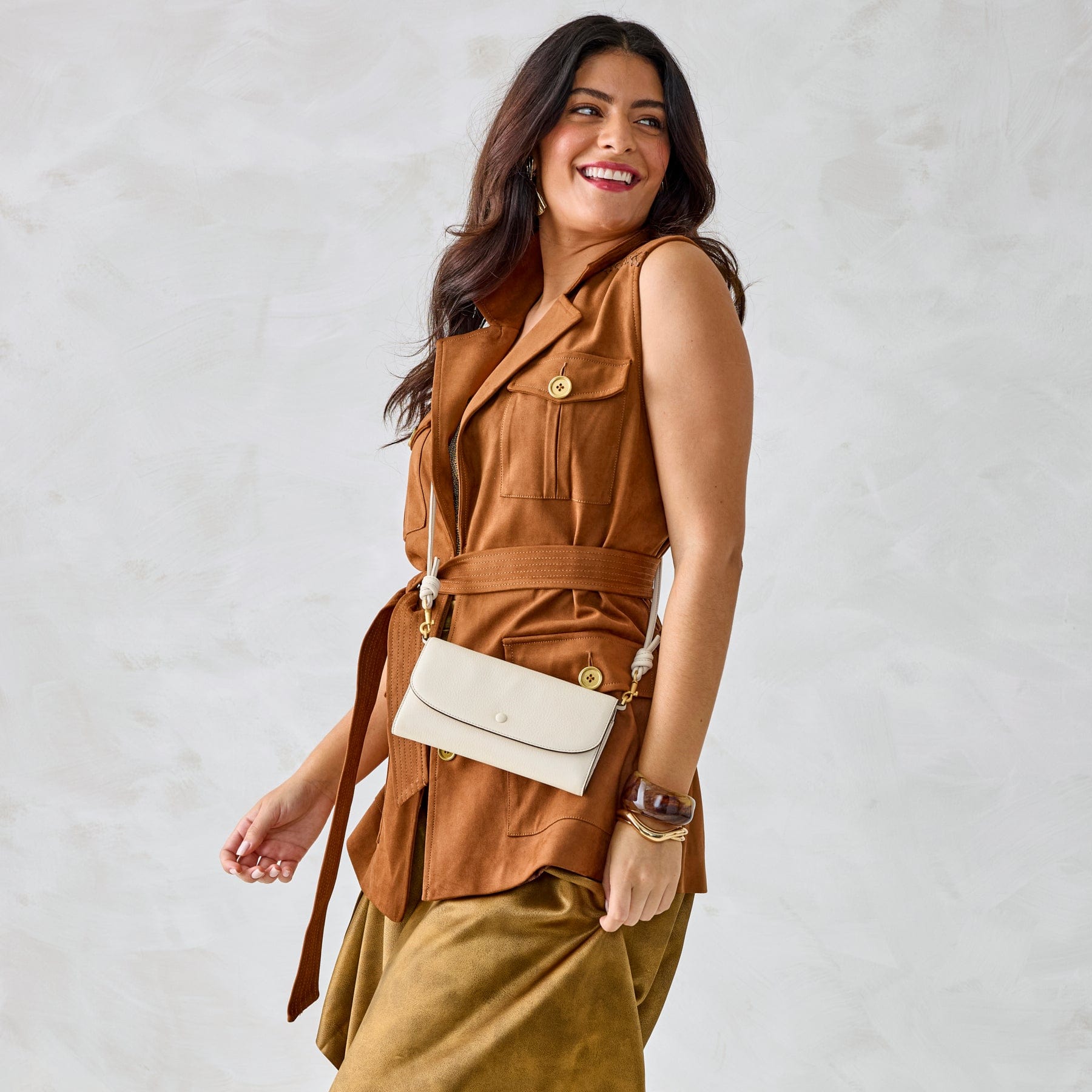 Wildwood Wallet Crossbody - Image 2